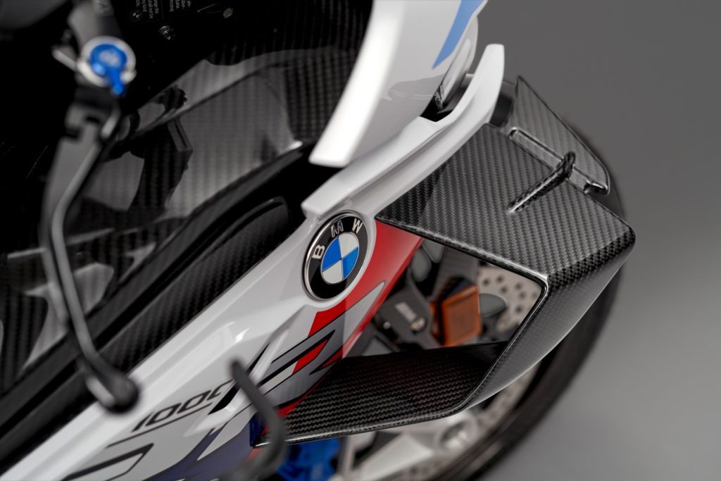 P90398275_lowRes_the-new-bmw-m-1000-r