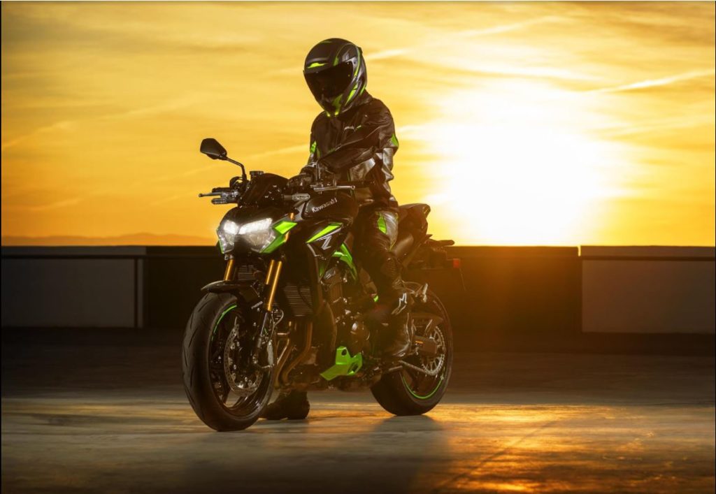 2022-Kawasaki-Z900-SE-9