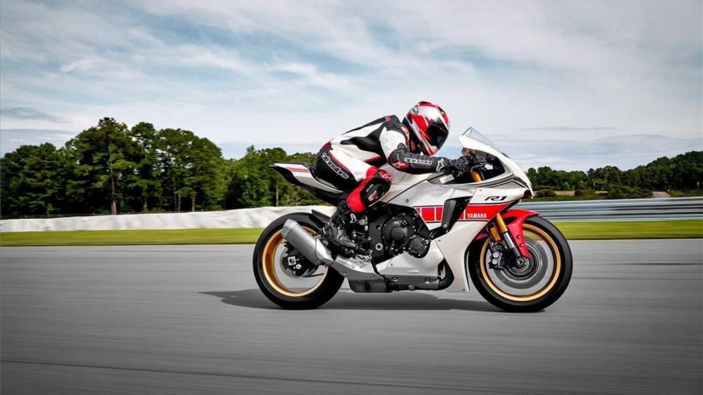 2022-yamaha-yzf-r1-world-gp-60th-anniversary-edition