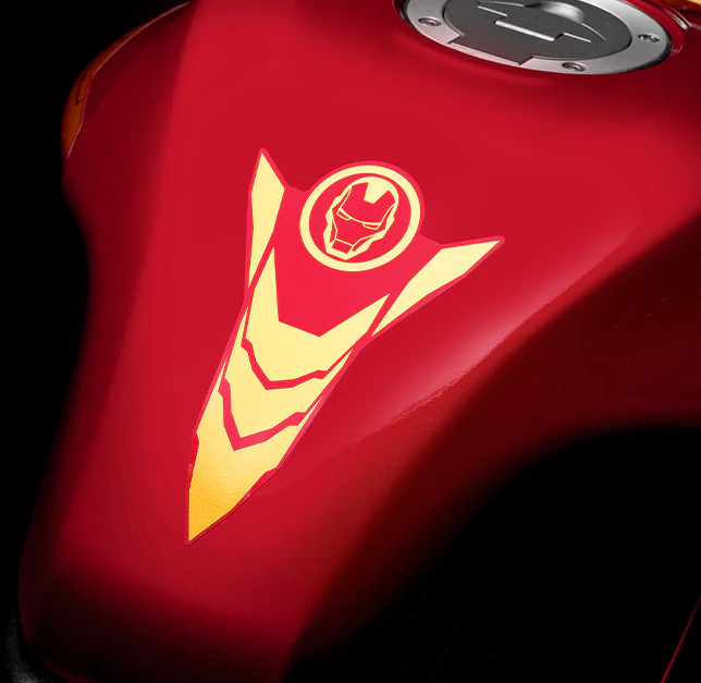 Cover-Yamaha-MT-03-Iron-Man