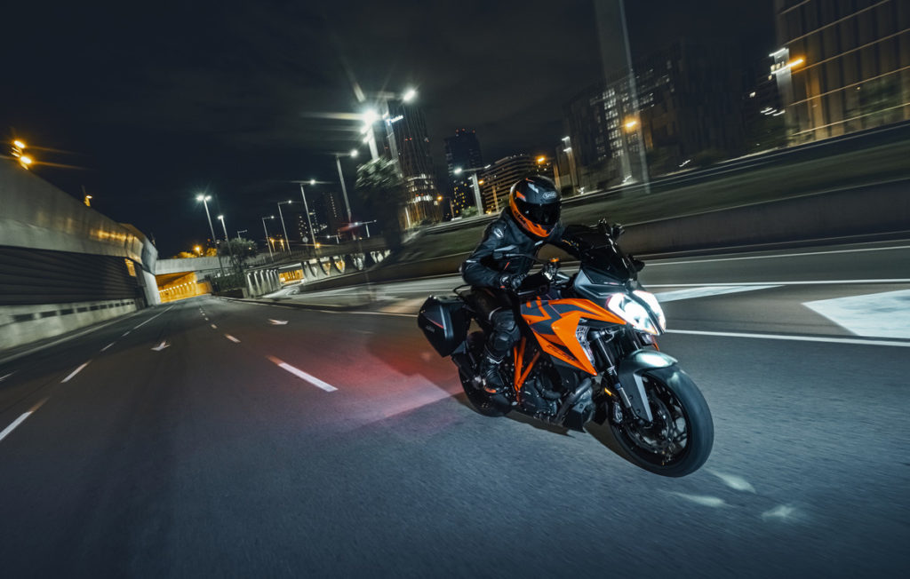 2022 KTM 1290 SUPER DUKE GT LAUNCH (5)