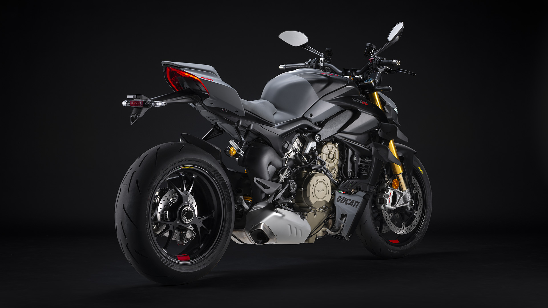 2023-Ducati-Streetfighter-V4-Cover