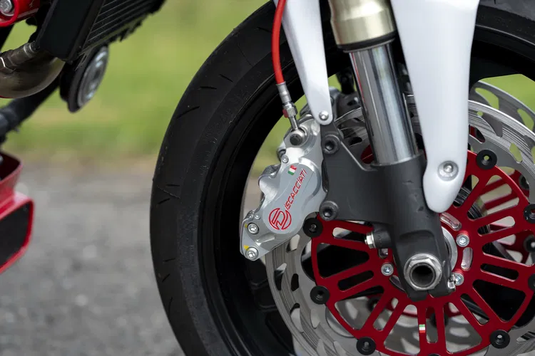 5 / 5 – XTR Pepo GRR Transforms New Royal Enfield Guerrilla 450 -Cover.webp