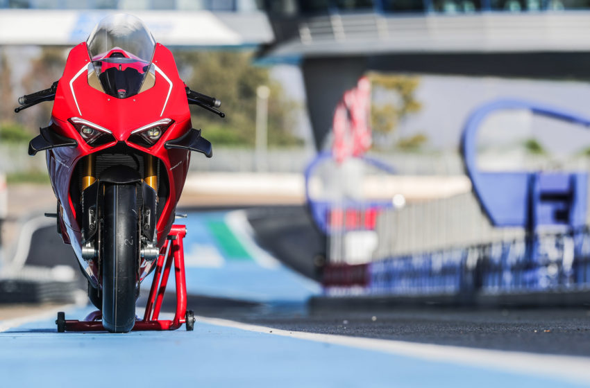  Ducati Panigale V4 R: The Ultimate Track Weapon