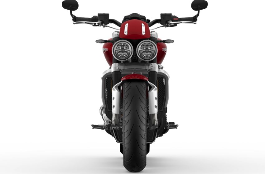  Triumph starts deliveries for its new Rocket 3 in India