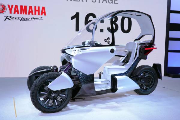 Yamaha MW Vision : auto ou moto ?