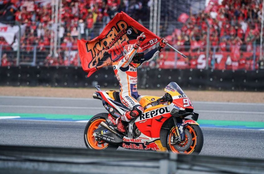  Marquez stays with Honda for another four years