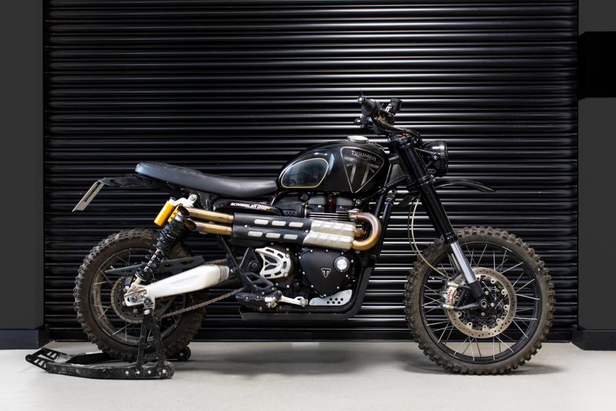 triumph scrambler 1200 bond edition