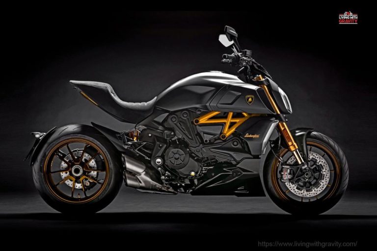 LivingWithGravity_Lamborghini_Ducati_Diavel 768x512