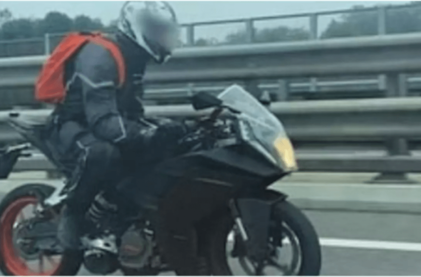  Upcoming next-generation KTM RC 200 is spied