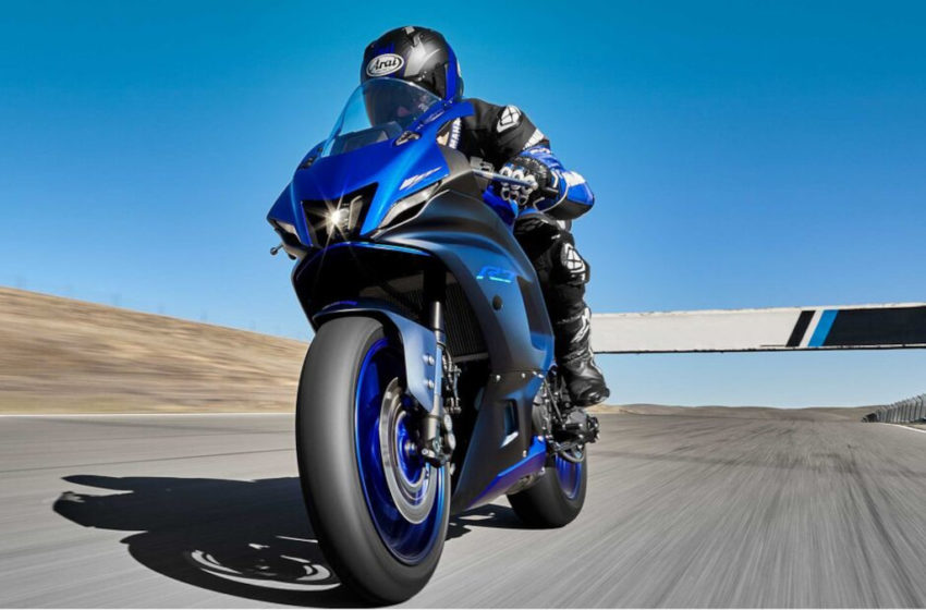  Yamaha unveils the new sensual and compact YZF-R7