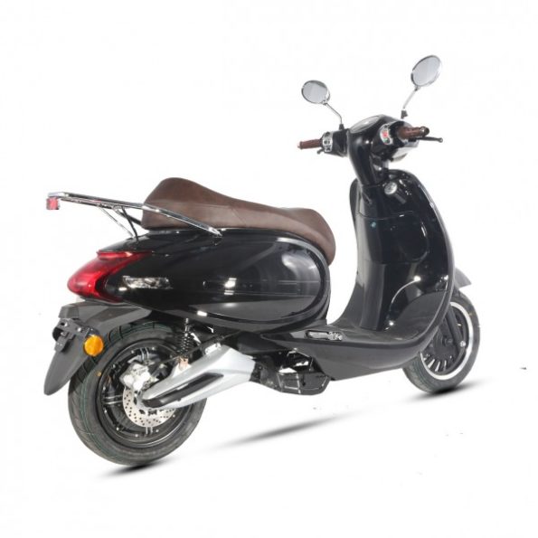 Norauto brings the economical electric scooter to the electric scene