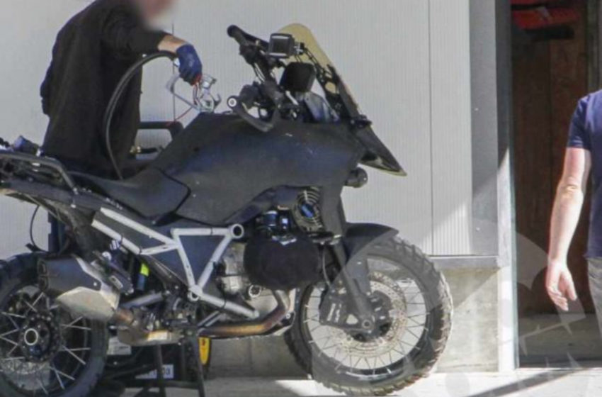  The new BMW Motorrad R1300 GS is caught lurking