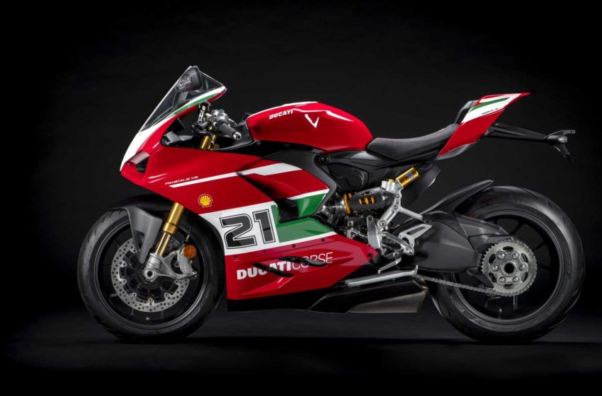  Ducati brings the Panigale V2 Bayliss 1st Championship 20th Anniversary
