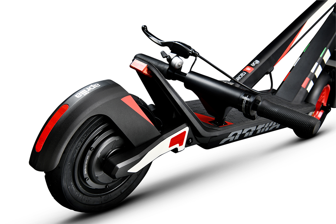 Aprilia’s new eSR2 electric scooter is the urban commuter you need