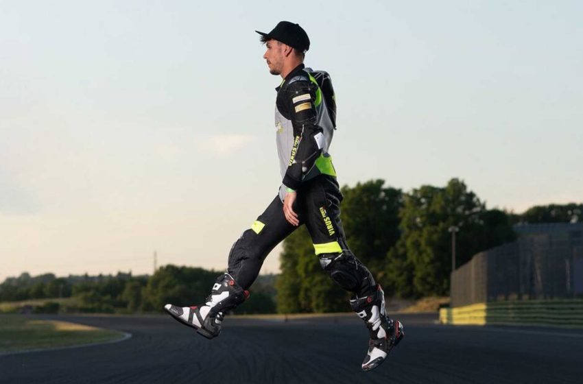  Virus power releases high-quality lightweight textile race suit
