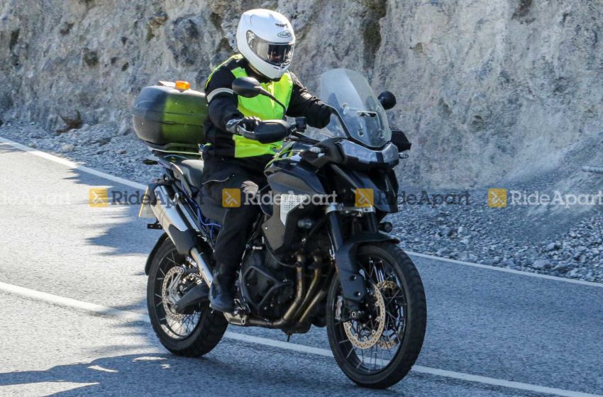  The new 2022 Triumph Tiger 1200 caught testing in the wild