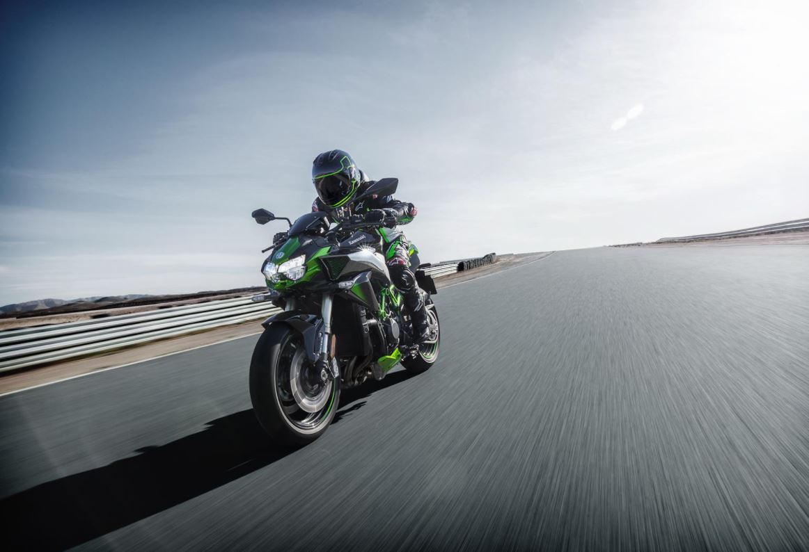 Kawasaki unveils the new 2022 supercharged ZH2 and ZH2 SE Adrenaline