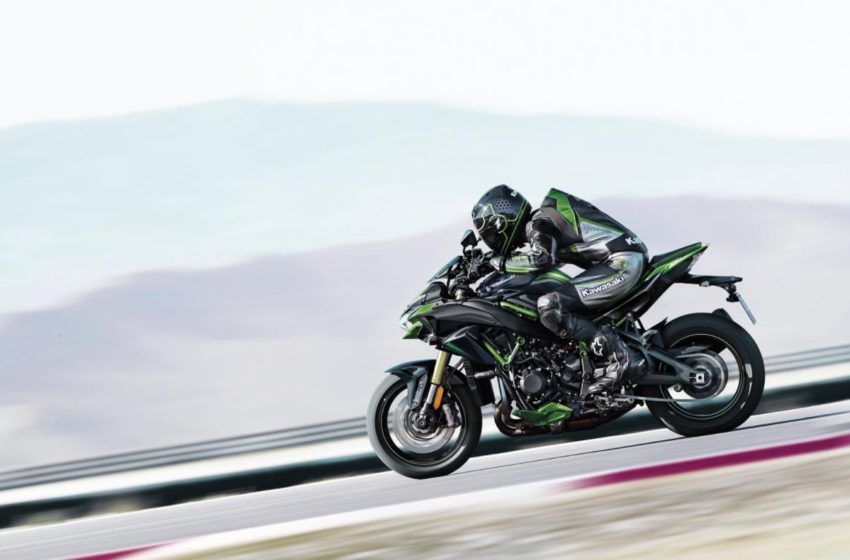  Kawasaki unveils the new 2022 supercharged ZH2 and ZH2 SE