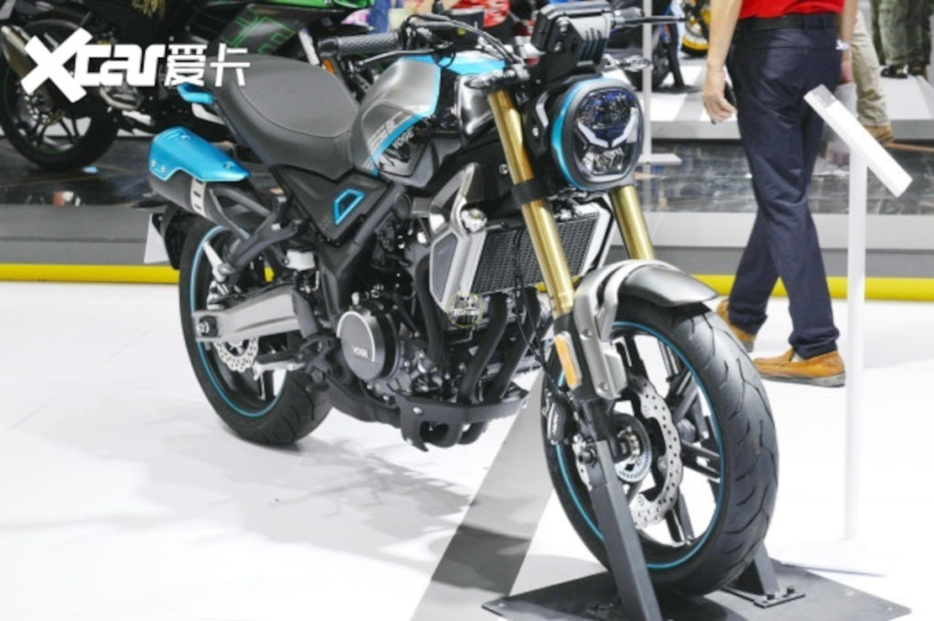 Cover-Voge-350AC-Naked-Loncin-1