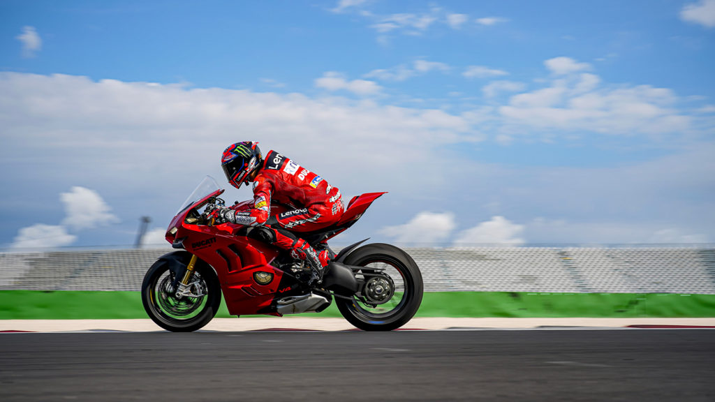 Panigale-MY22-Dinamica-55-Gallery-1920x1080
