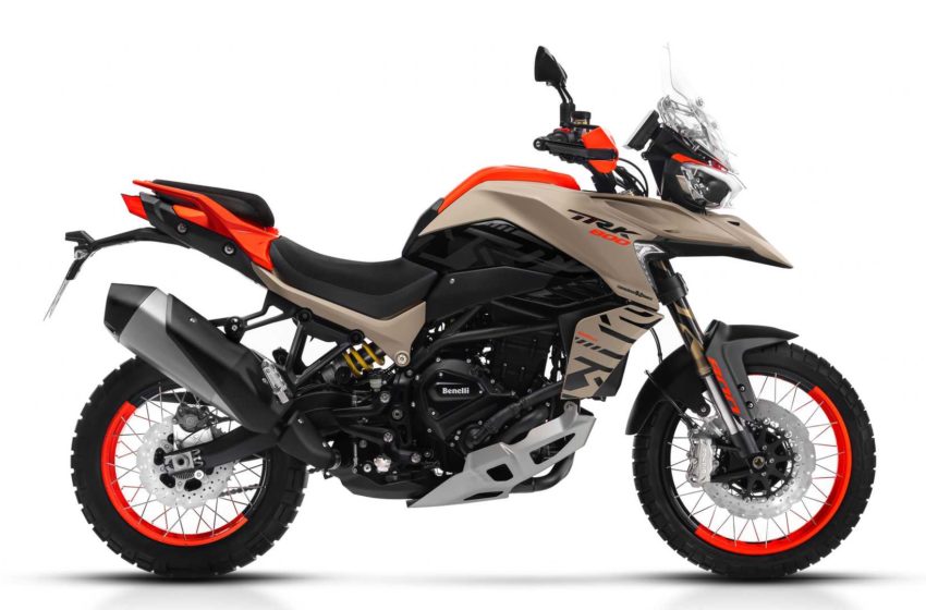  Benelli unveils Leoncino 125 and TRK 800 at EICMA 2021