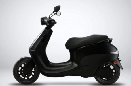 Ola suspends the production of its S1 electric-scooters