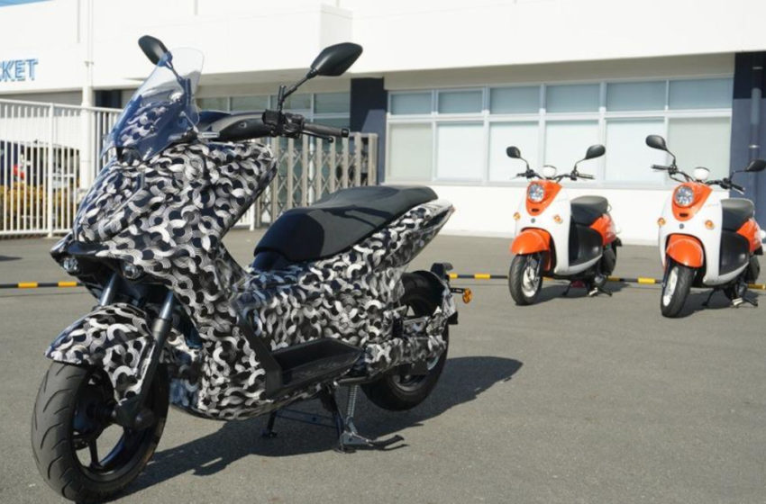 Cover-yamaha-E01-spotted-electric-scooter