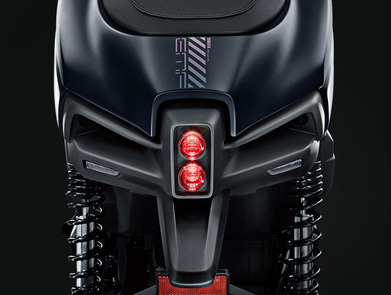 Yamaha-EMF-Electric-Scooter-6