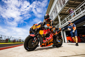 Brad Binder KTM MotoGP 2022 pre-season test Mandalika (2)