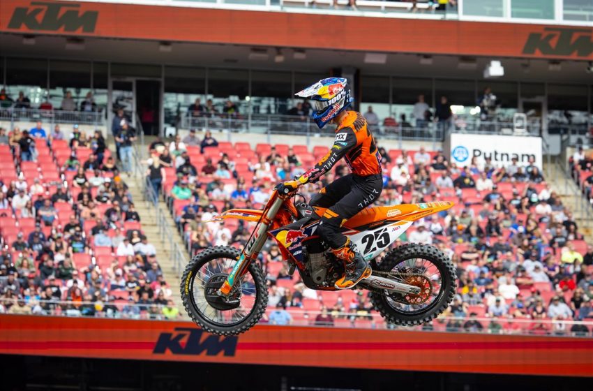  Marvin Musquin bounces back with a podium finish at Foxborough SX