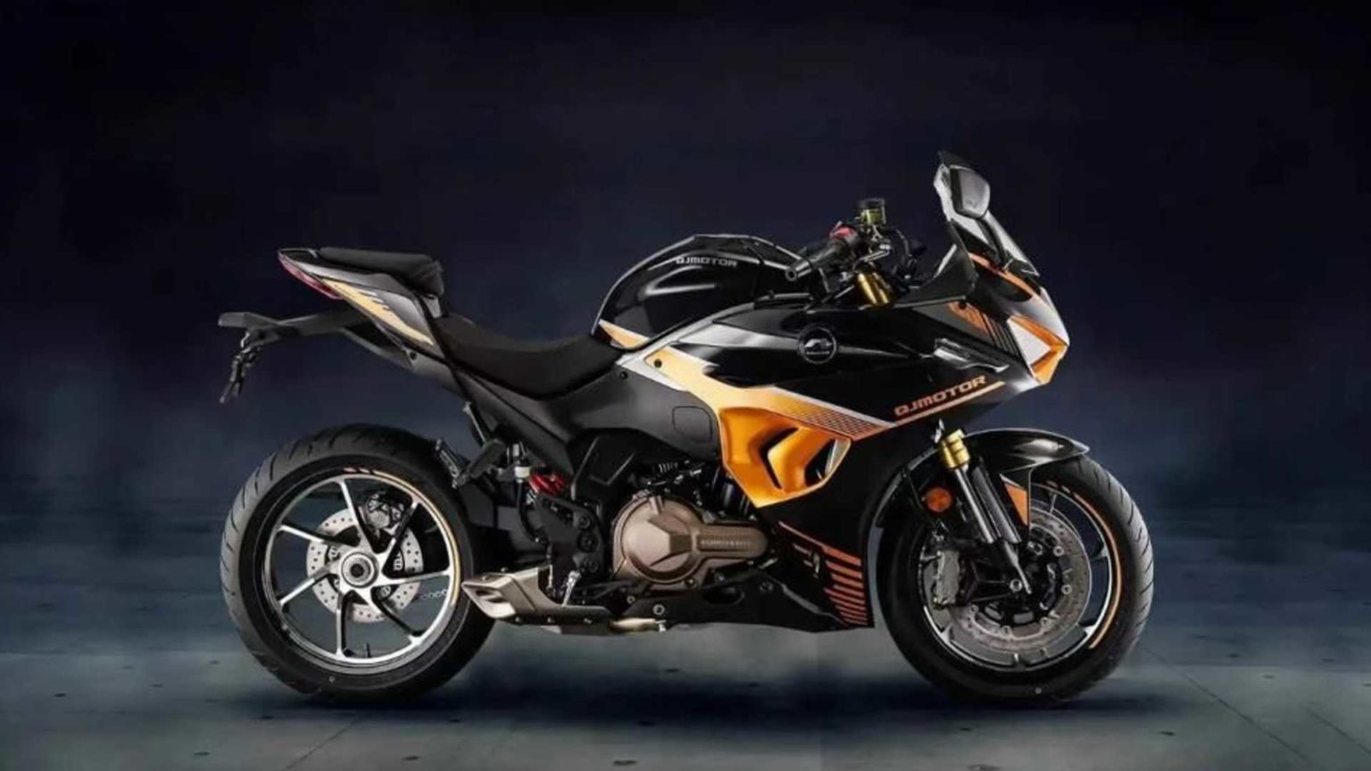 QJ Motors unveil their midsize GS550 sports bike