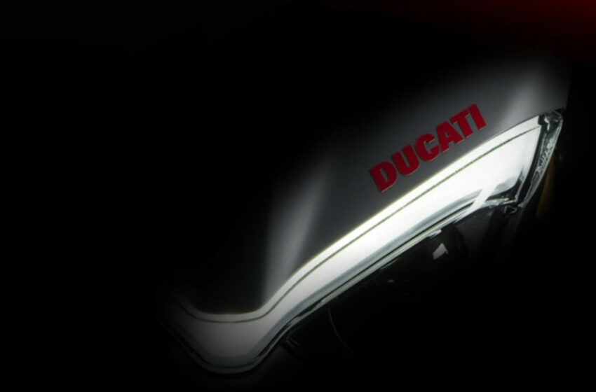  2023 Ducati Streetfighter V4 Specs, Price, Mileage and more