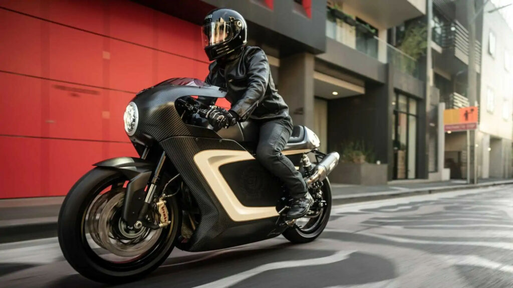 Skunk Machine-Cerra GT 865 Cover