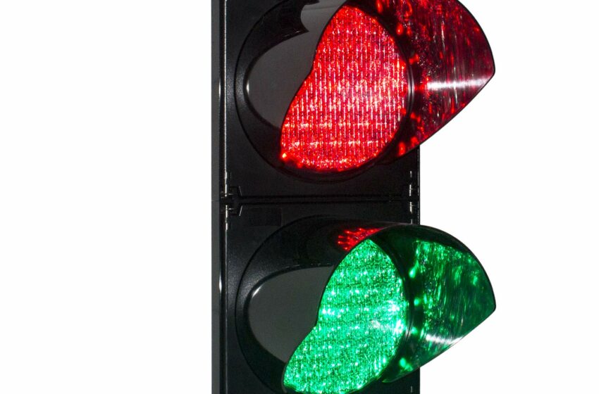  Intelligent signal turns green as per the driver’s speed