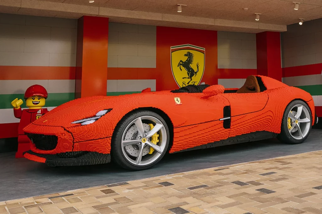 LEGO-Ferrari-Monza-SP1-1