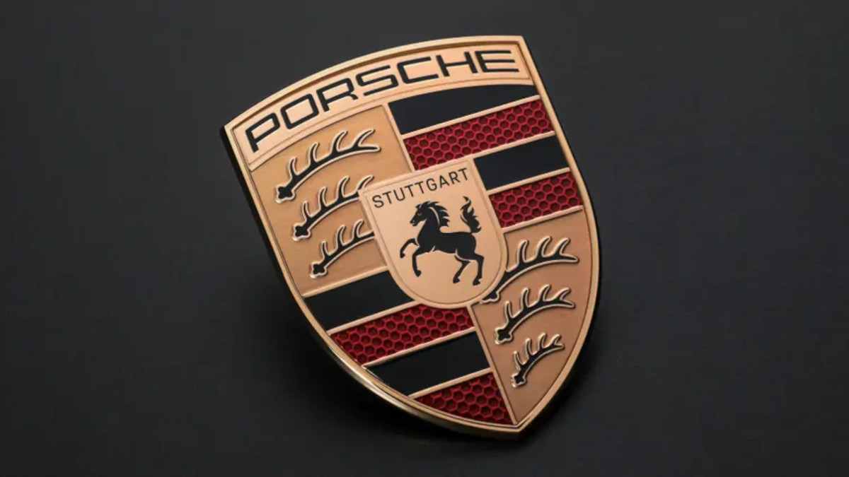 Porsche creates new impulsive badge design.Porsche creates n