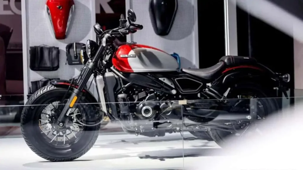 cfmoto-unveils-the-clc-450-bobber-1
