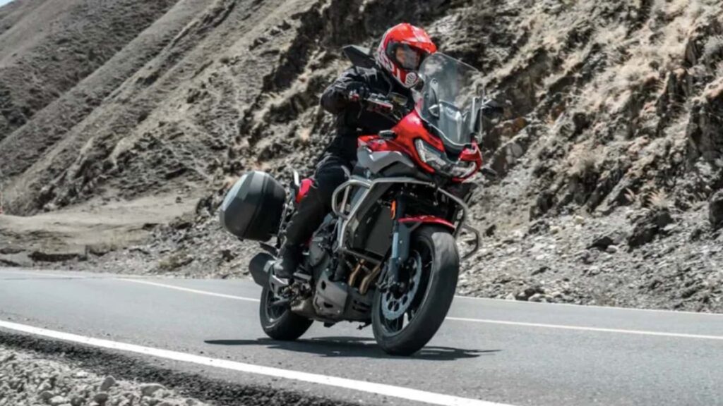 zongshen-s-rx650-powered with norton-engine-1