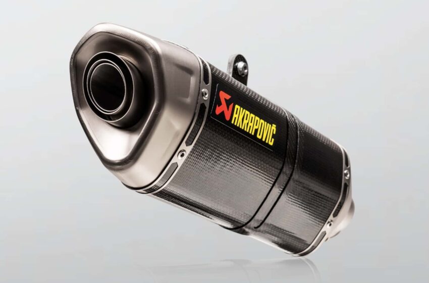 Akrapovič Releases New Slip-On Exhaust System for Honda CB750 Hornet