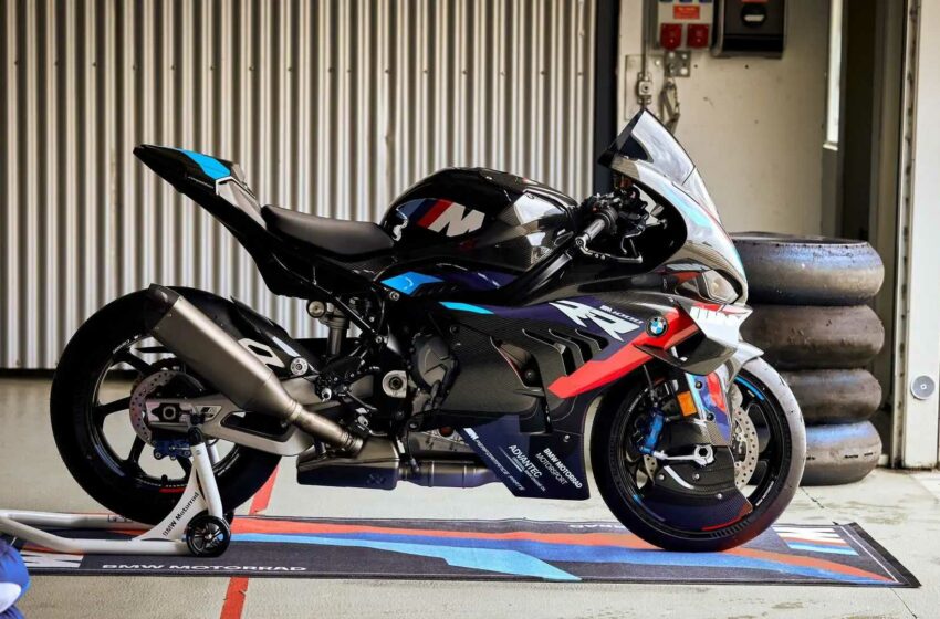  Malaysia gets the new 2023 BMW M 1000 RR