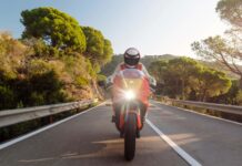 2024 Yamaha XSR900 GP: A Thoroughly Modern Machine with Heritage Styling Yamaha's 2024 XSR900 GP