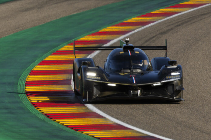 Alpine-A424-test-session-at-the-Motorland-circuit-in-Aragon-Spain
