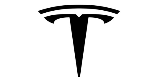 Tesla-s-Dynamic-Pricing-Strategy-Shakes-Up-the-Auto-Industry-1.jpg