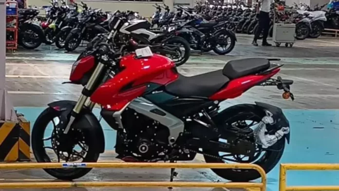 Bajaj-Pulsar-NS400-Leaked-Photos-Stir-Mixed-Reactions-1.webp