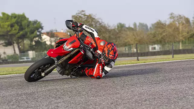 New-Ducati-Hypermotard-698-Mono-The-Most-Powerful-Single-Cylinder-Motorcycle-1.webp