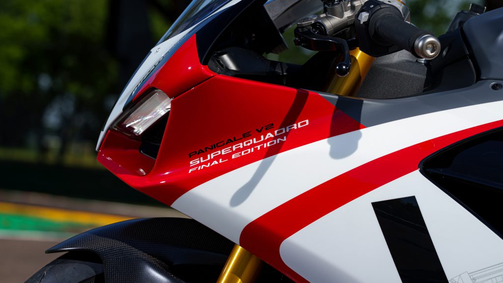 Ducatis-New-Panigale-V2-Send-Off-an-Icon-with-Style-1.jpg