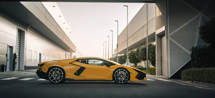 How-Lamborghini-is-Handling-the-New-Revuelto-Recall.webp