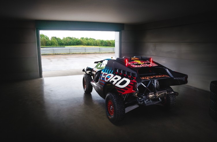 Inside-Look-The-Engineering-Marvel-of-the-Ford-Raptor-T1Cov.jpeg