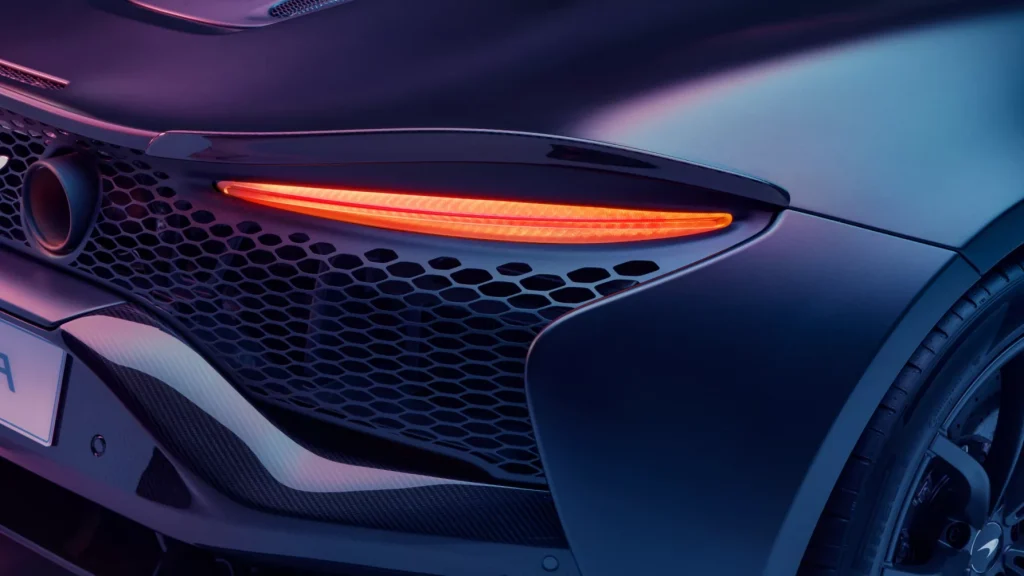 3 / 8 – McLaren's No-Budget Supercar Revolution The New Artura Is Here to Stay-2.webp